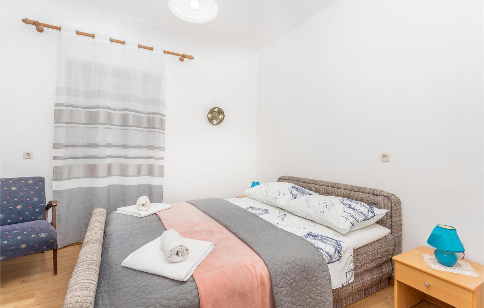 Beautiful Apartment In Malinska With Wifi Buitenkant foto