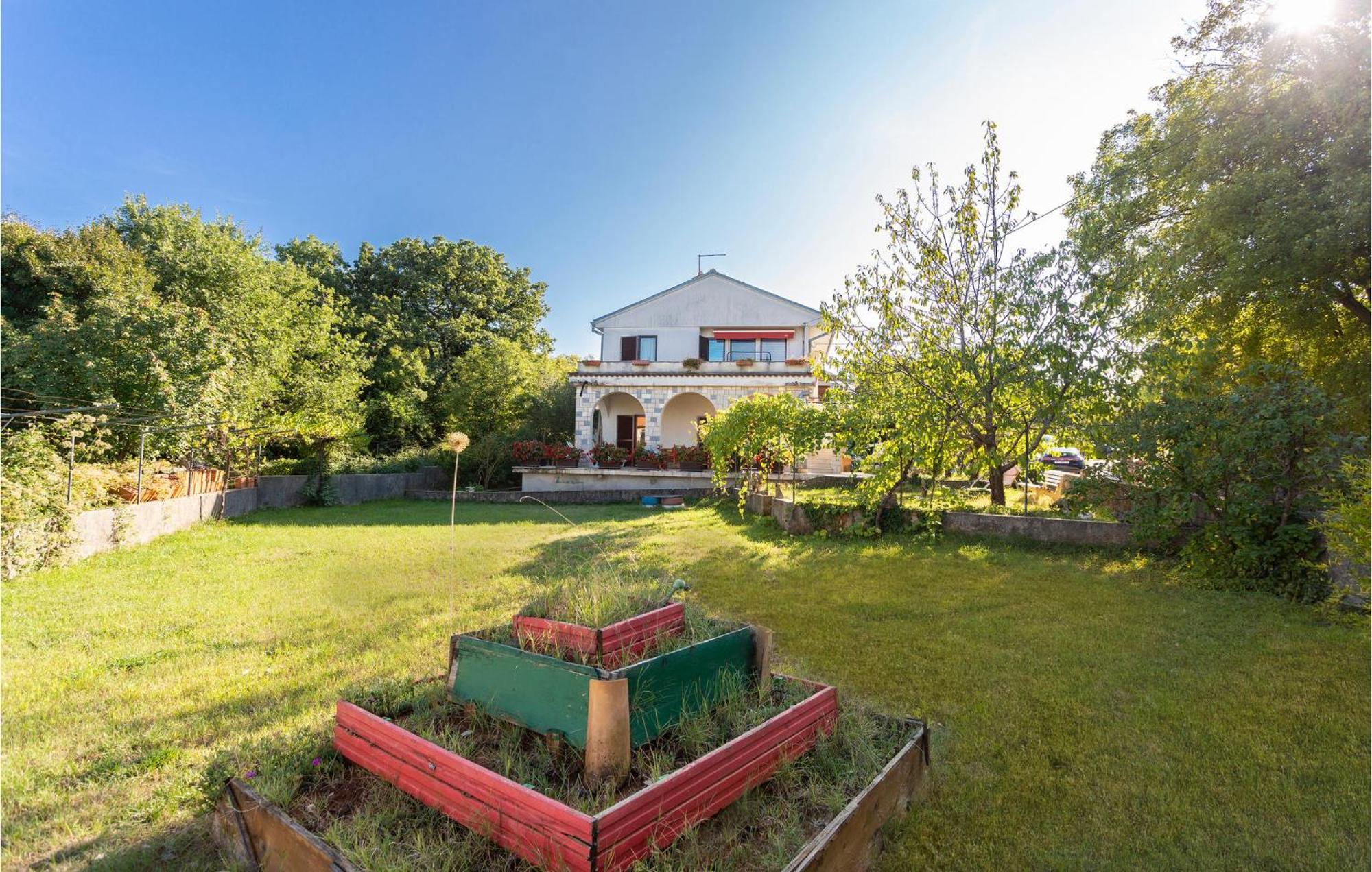 Beautiful Apartment In Malinska With Wifi Buitenkant foto