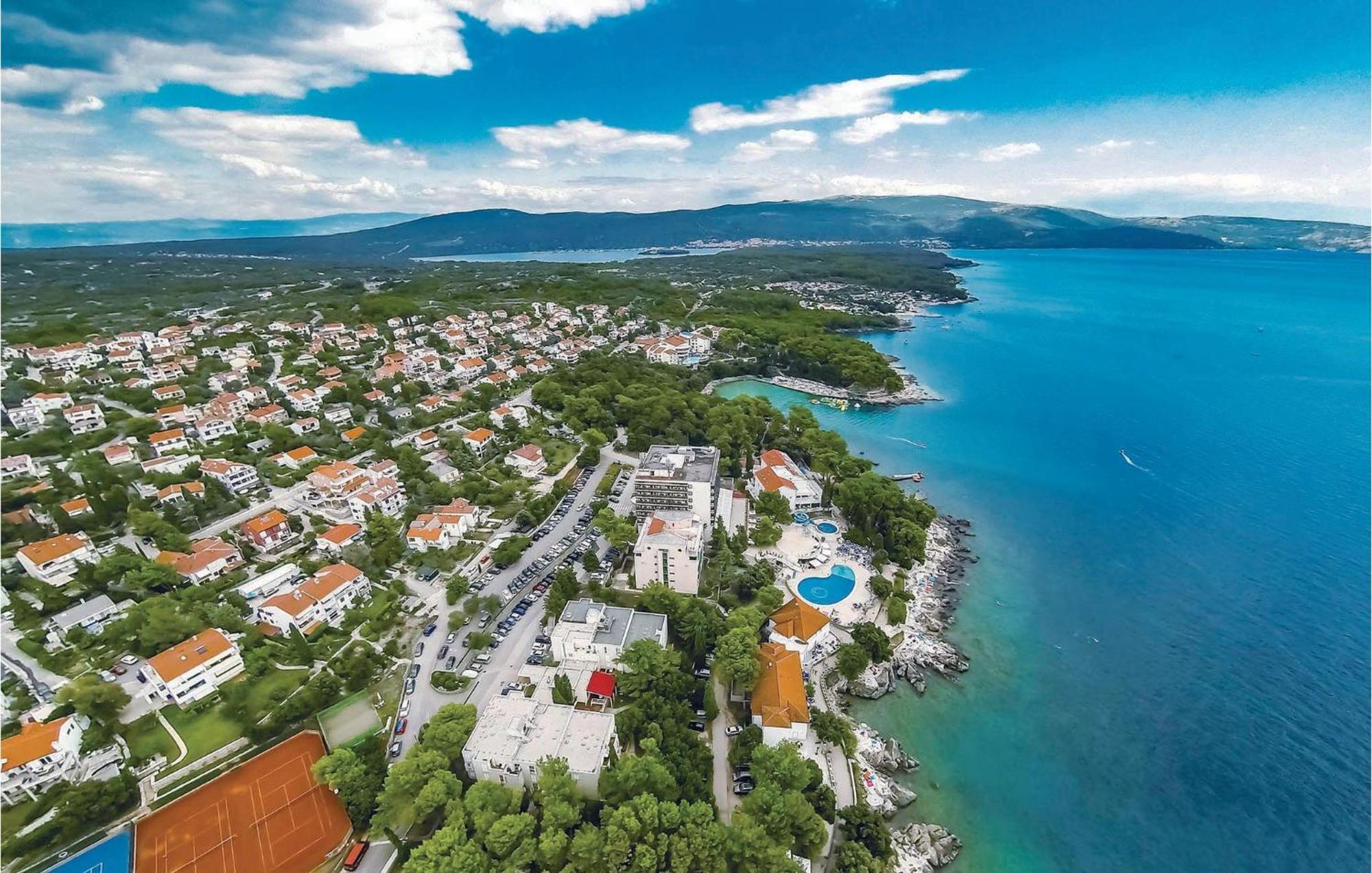 Beautiful Apartment In Malinska With Wifi Buitenkant foto
